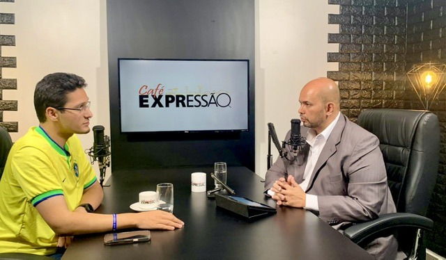 CAFÉ EXPRESSÃO | Joaquim Roriz Neto afirma que está ciente que precisa ser reconhecido pelo seu trabalho e não só pelo nome do avô