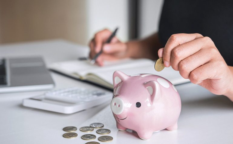 APÓS DOIS ANOS | Poupança volta a ficar acima da inflação