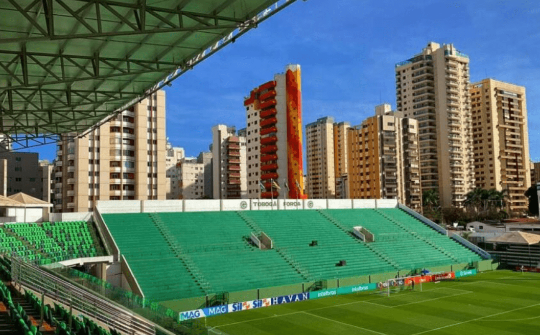 NÃO TEVE JOGO | STJD suspende partida entre Goiás e Corinthians