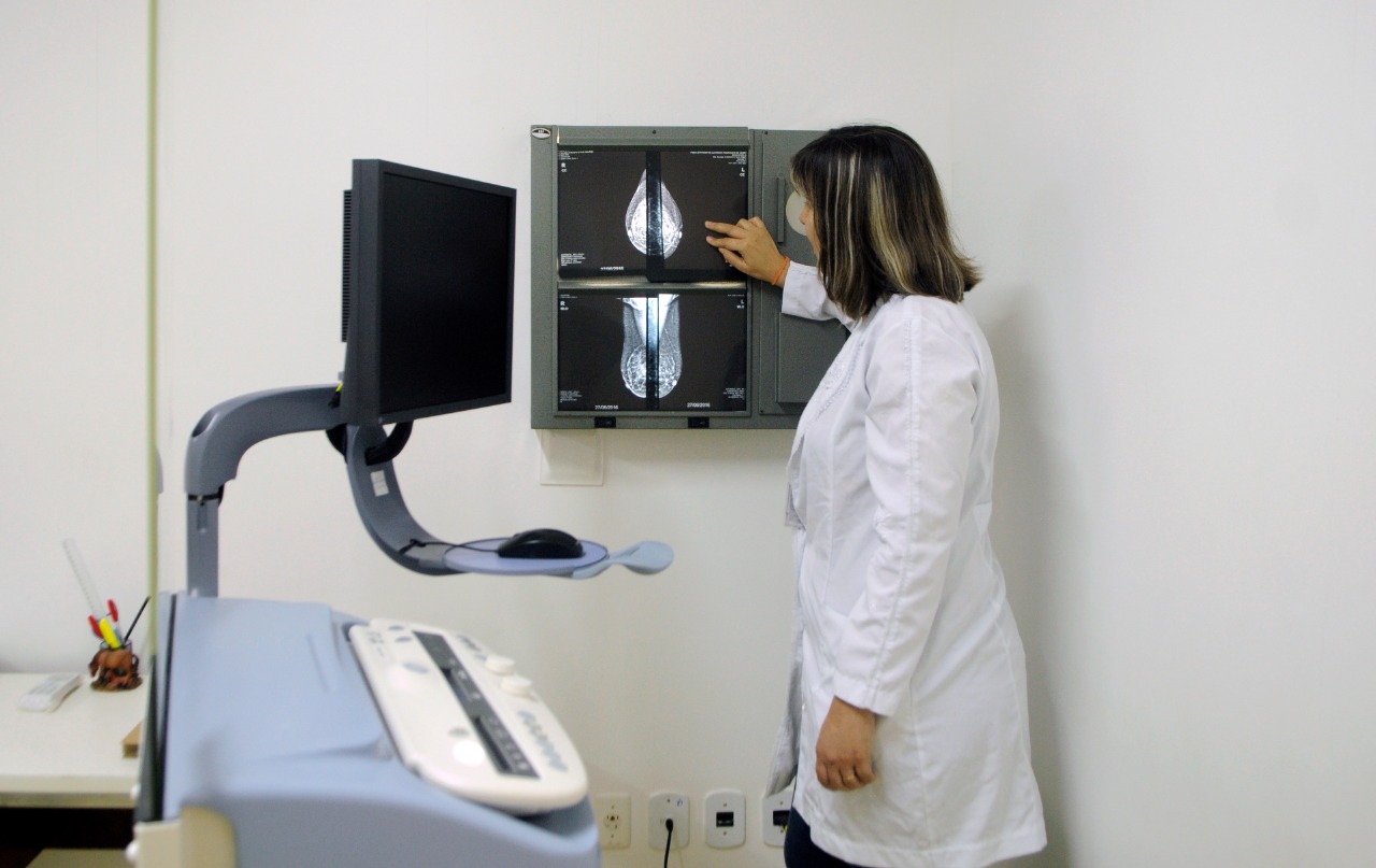 COMBATE AO CÂNCER | Exames de rotina ajudam a prevenir, avaliar e diagnosticar a doença no estágio inicial