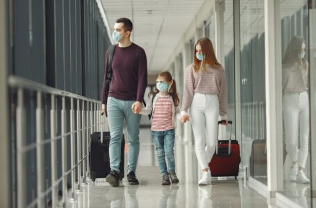 A PARTIR DA PRÓXIMA SEXTA (25) | Uso de máscaras nos aeroportos e em aviões volta a ser obrigatório por determinação da Anvisa