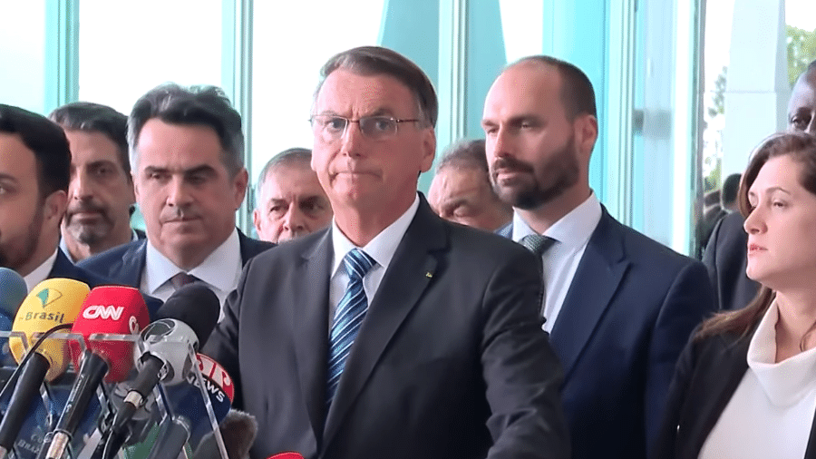 ELEIÇÕES 2022 | Em pronunciamento no Alvorada, Bolsonaro agradeceu os votos recebidos, afirmou que vai cumprir a Constituição, mas não reconheceu derrota