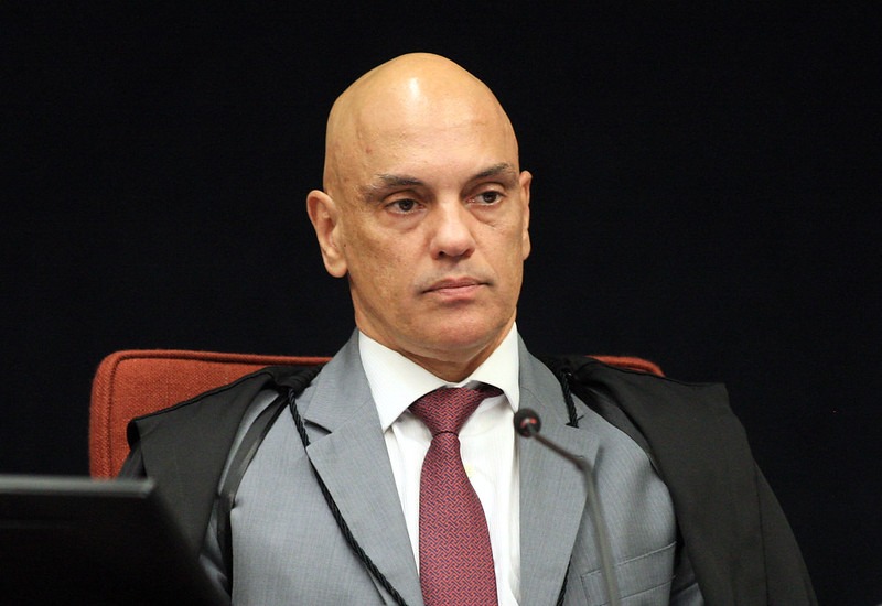 USO DA FORÇA POLICIAL | Alexandre de Moraes determina que rodovias sejam desbloqueadas e estipula multa de R$ 100 mil por hora para quem descumprir a ordem