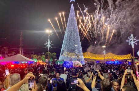 NATAL LUZ DE ÁGUAS LINDAS | Prefeitura inaugura iluminação que marca o início do projeto que vai premiar a população e movimentar a economia da cidade
