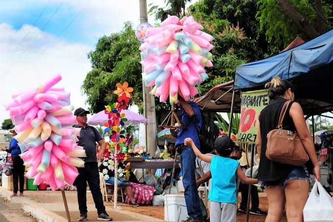 POSSE PRESIDENCIAL | GDF convoca ambulantes interessados em trabalhar para requerer licenciamento