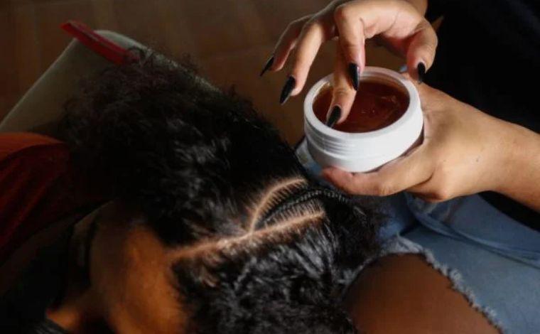 VENDA SUSPENSA | Anvisa anuncia restrições para 11 produtos para cabelo