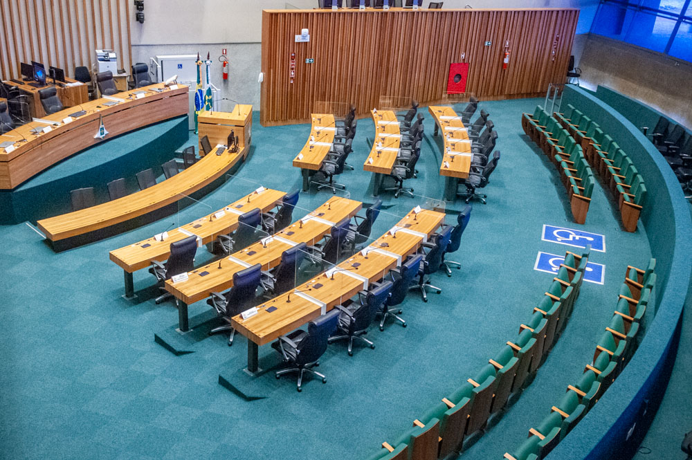 POSSE NA CLDF | Novos distritais serão empossados às 9h deste domingo (1º); Ibaneis e Celina, às 10h30