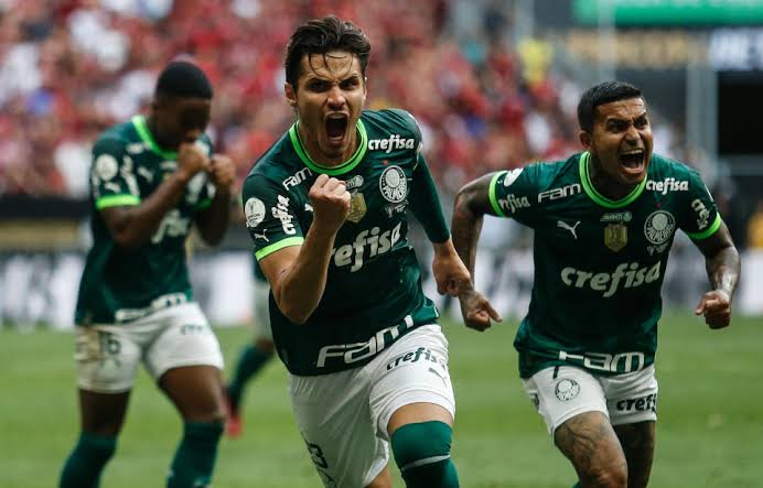 DUELO ELETRIZANTE | Palmeiras vence Flamengo em jogo de sete gols e se torna campeão da Supercopa do Copa