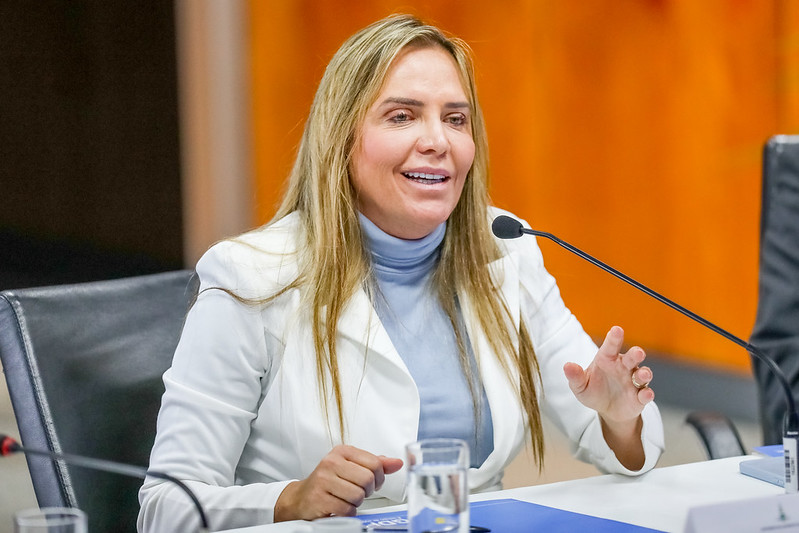 FIEL ESCUDEIRA DE IBANEIS | Atitudes e ações de Celina Leão à frente do GDF provam sua lealdade ao emedebista e sepultam boatos e mentiras plantadas por adversários