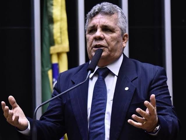 CONTESTOU AFASTAMENTO DO CARGO | Alberto Fraga (PL) sai em defesa de Ibaneis Rocha