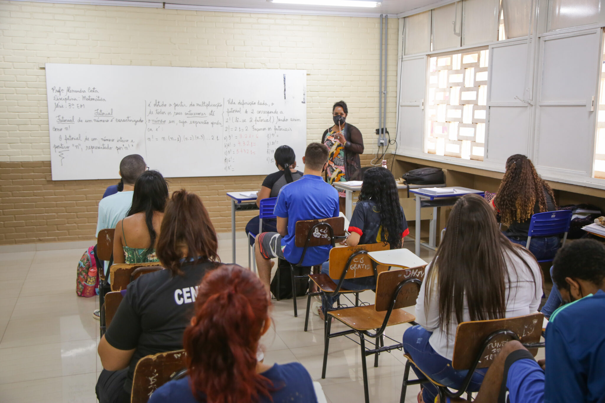 REDE PÚBLICA DE ENSINO | Período de matrículas para estudantes do EJA começa no dia 15