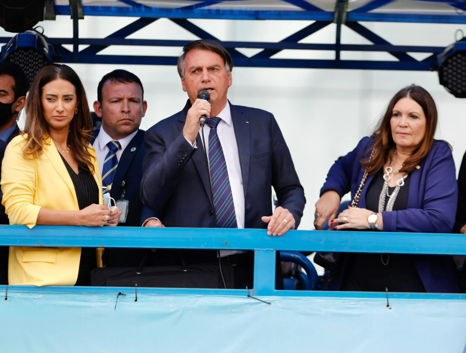 ACABOU O AMOR | Flávia Arruda pede desfiliação do PL um dia após abraçar Lula no plenário e dizer ‘estamos juntos’ para o petista