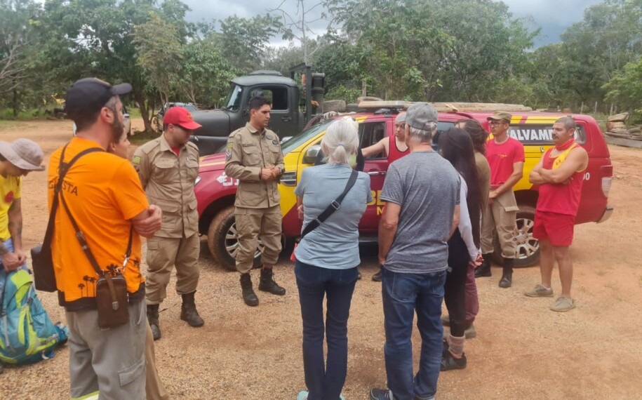 CHAPADA DOS VEADEIROS | Bombeiros seguem em busca de turista desaparecido na região e contam com a ajuda de cães e drones para encontrá-lo