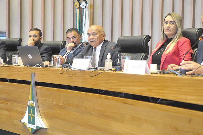 Foto da bancada de deputados integrantes da CPI