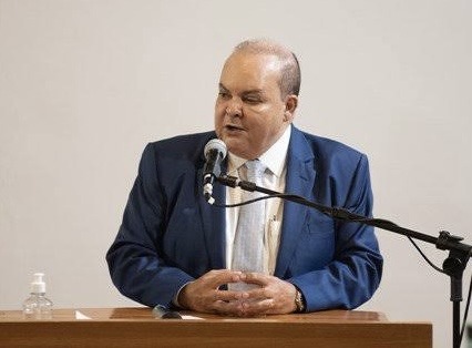 Foto do governador Ibaneis Rocha 