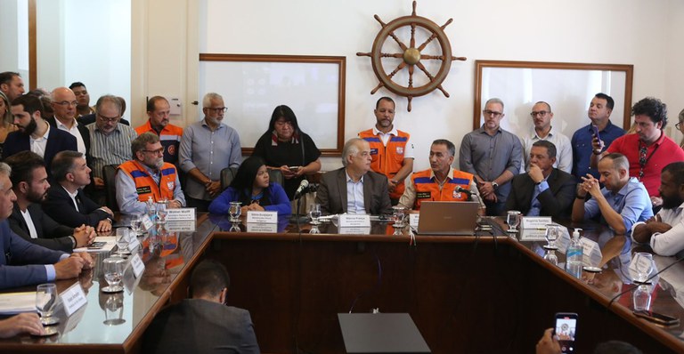 LITORAL PAULISTA | Ministros do governo Lula se reúnem com prefeitos de 12 cidades da região que foram afetadas pelos efeitos das chuvas