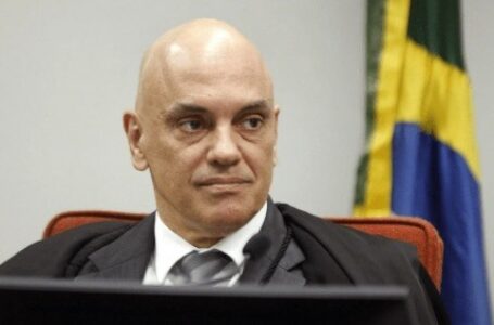 SOBRAS ELEITORAIS | Alexandre de Moraes entra com pedido de vista e julgamento virtual é suspenso