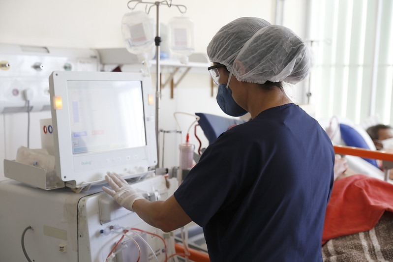 REFORÇO NO ATENDIMENTO | Ibaneis Rocha nomeia mais 372 servidores para trabalhar na saúde