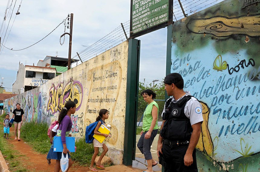 SEGURANÇA NAS ESCOLAS | GDF pede que população utilize canais de denúncias em caso de ameaças às escolas