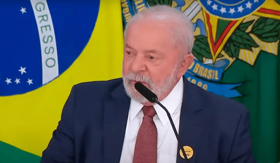 VAI SAIR DO PAPEL | Lula envia ao Congresso projeto que garante pagamento do piso da enfermagem