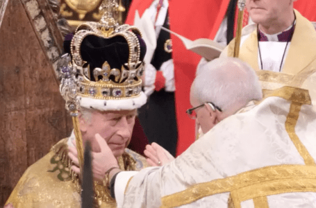 MONARQUIA BRITÂNICA | Rei Charles III é coroado em Londres numa cerimônia acompanhada por líderes mundiais na Abadia de Westminster