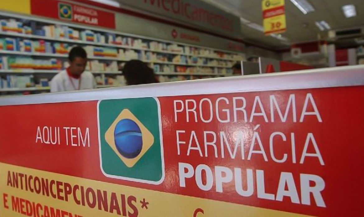 FARMÁCIA POPULAR | Governo Lula relança programa que oferece medicamentos gratuitos