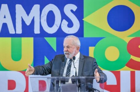 APÓS CINCO MESES DE GOVERNO | Aprovação da gestão de Lula cai novamente e fica em 37%