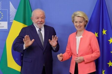 AO LADO DE VON DER LEYEN | Lula diz que “transição energética” é prioridade para o Brasil
