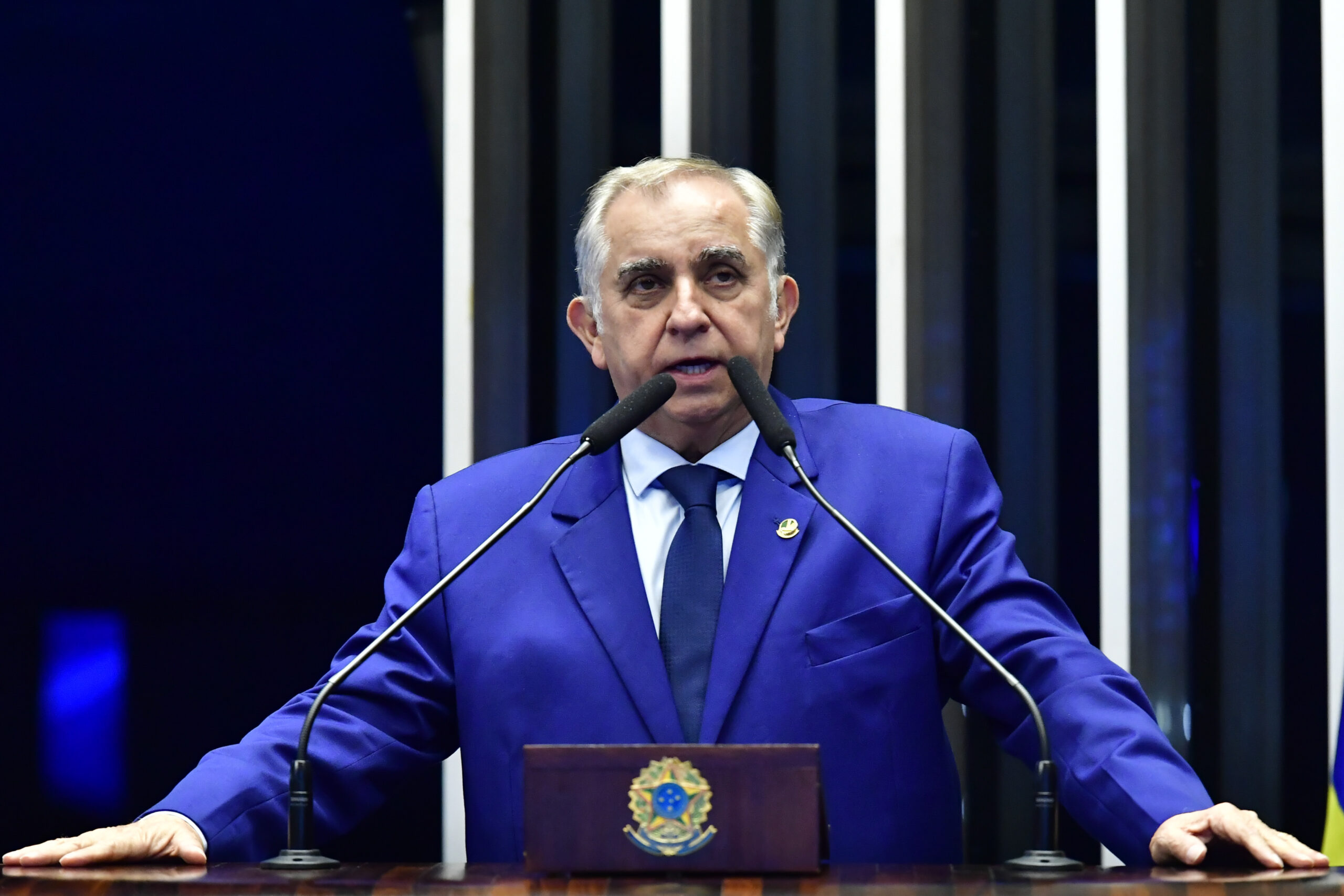 izalci no Plenário do Senado