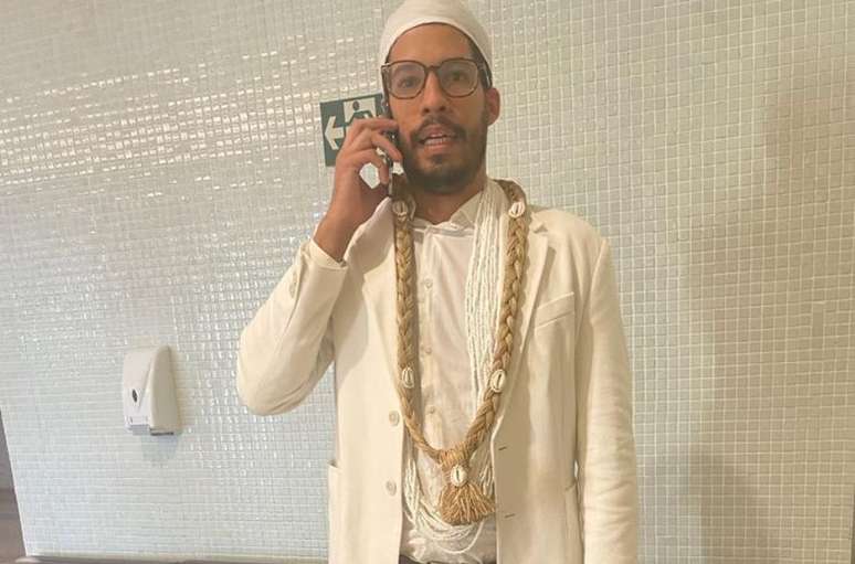 POR USAR TRAJES DO CANDOMBLÉ | Advogado foi impedido de defender cliente em julgamento no TJDFT