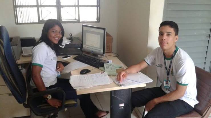 JOVEM CANDANGO | Ibaneis sanciona lei de Eduardo Pedrosa que amplia idade máxima do programa