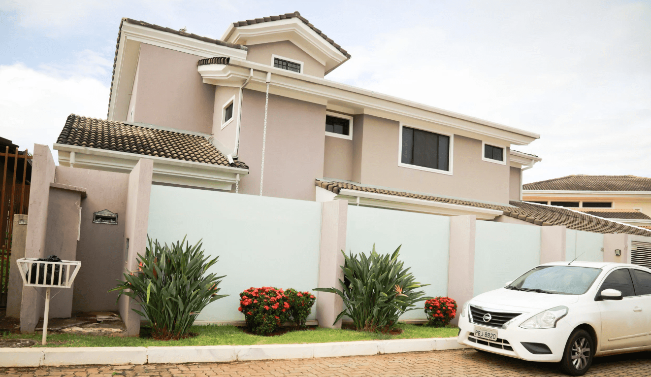 NÃO GOSTOU DA CASA | Bolsonaro aumenta pressão para que Valdemar encontre outro imóvel para ele morar