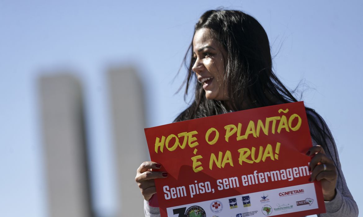 POR DECISÃO DO STF | Enfermeiros da iniciativa privativa devem receber o piso na falta de acordo coletivo