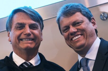 ACABOU O AMOR | Governo de Tarcísio de Freitas pede à Justiça que obrigue Bolsonaro a pagar a multa de R$ 43 mil por não usar máscara durante a pandemia em SP