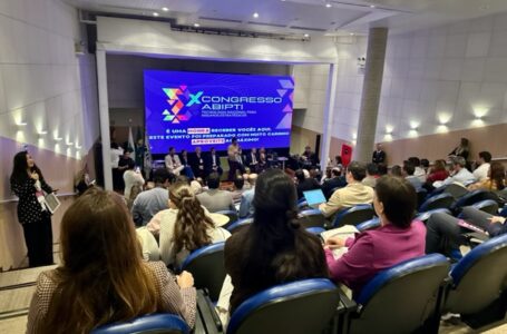 CONGRESSO DA ABIPTI | Especialistas debatem a importância dos insumos estratégicos para o desenvolvimento de pesquisas no Brasil