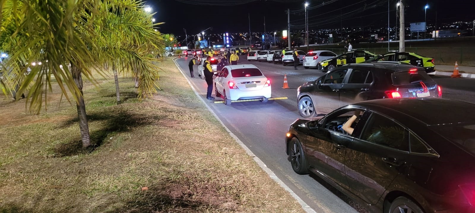 OPERAÇÕES DO FIM DE SEMANA | Das 418 abordagens realizadas, Detran-DF flagra 136 motoristas alcoolizados entre sexta (29) e segunda (31)