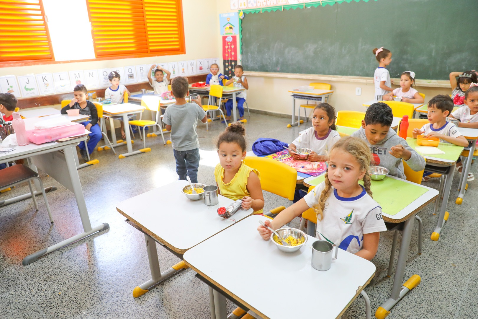 MERENDA ESCOLAR | GDF garante alimentação saudável para estudantes da rede pública de ensino