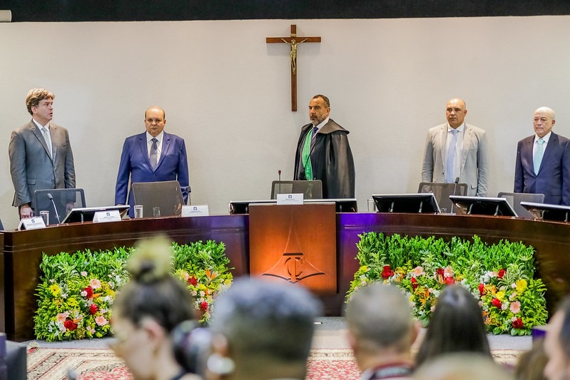 PARA CELEBRAR OS 63 ANOS | TCDF entrega comendas para autoridades e personalidades que atuaram na defesa dos recursos públicos