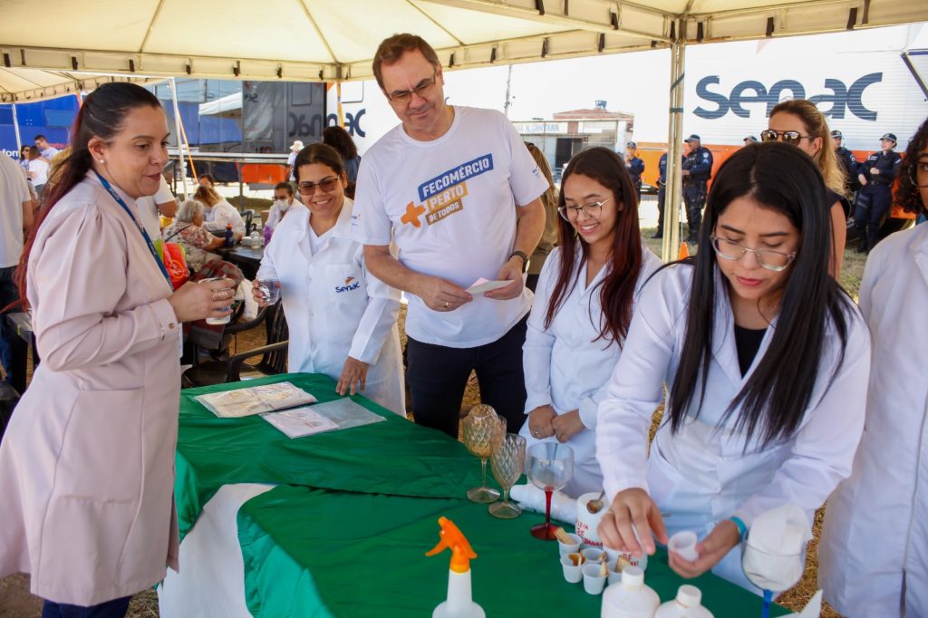 FECOMÉRCIO MAIS PERTO DE TODOS | Projeto oferece serviços gratuitos para a população do Arapoanga neste sábado (2)