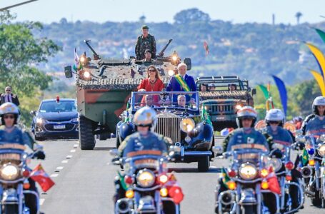EM COMEMORAÇÃO AOS 201 ANOS DA INDEPENDÊNCIA | Tradicional desfile cívico-militar reúne milhares de pessoas na Esplanada dos Ministérios