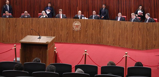 PROPAGANDA IRREGULAR POR DESINFORMAÇÃO | Maioria dos ministros do TSE acompanham Alexandre Moraes e decidem que Flávio Bolsonaro e Bia Kicis vão ter que pagar multa