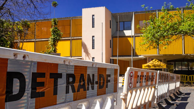 CHOQUE DE GESTÃO | Ouvidoria do Detran-DF recebe elogios por melhorar desempenho e resultados no atendimento