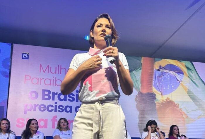 MICHELLE NA CABEÇA | Ex-primeira-dama lidera intenções de votos ao Senado no Paraná batendo Álvaro Dias, Gleisi Hoffmann e Rosângela Moro
