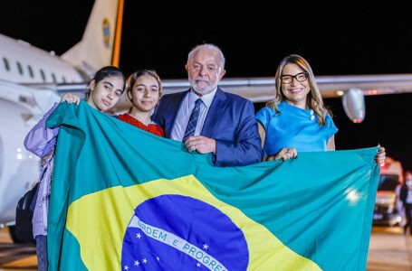 RECEPÇÃO PLANEJADA | Com semblante abatido, Lula usa repatriação de brasileiros de Gaza para abafar proximidade de seu governo com crime organizado