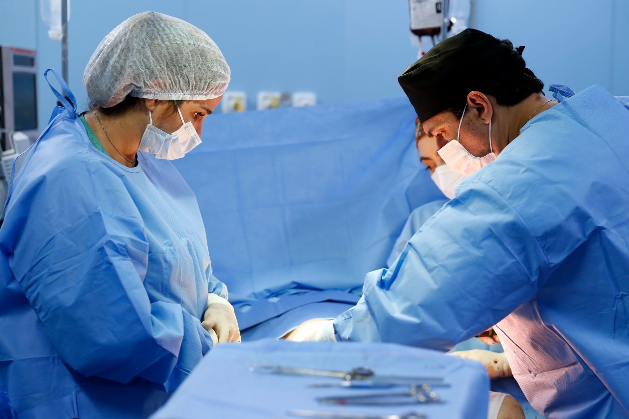 TRANSPLANTE DE ÓRGÃO | Curso oferecido pela Escola Superior de Ciências da Saúde (ESCS) é pioneiro na capacitação de profissionais de medicina