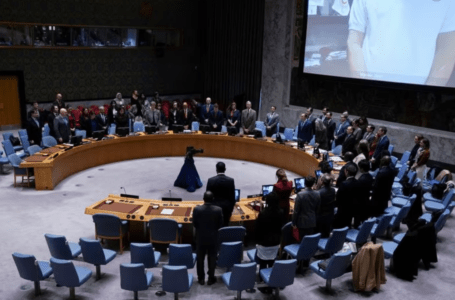 GUERRA NO ORIENTE MÉDIO | Conselho da ONU aprova resolução que pede pausa no conflito entre Israel e Hamas para permitir ajuda humanitária em Gaza