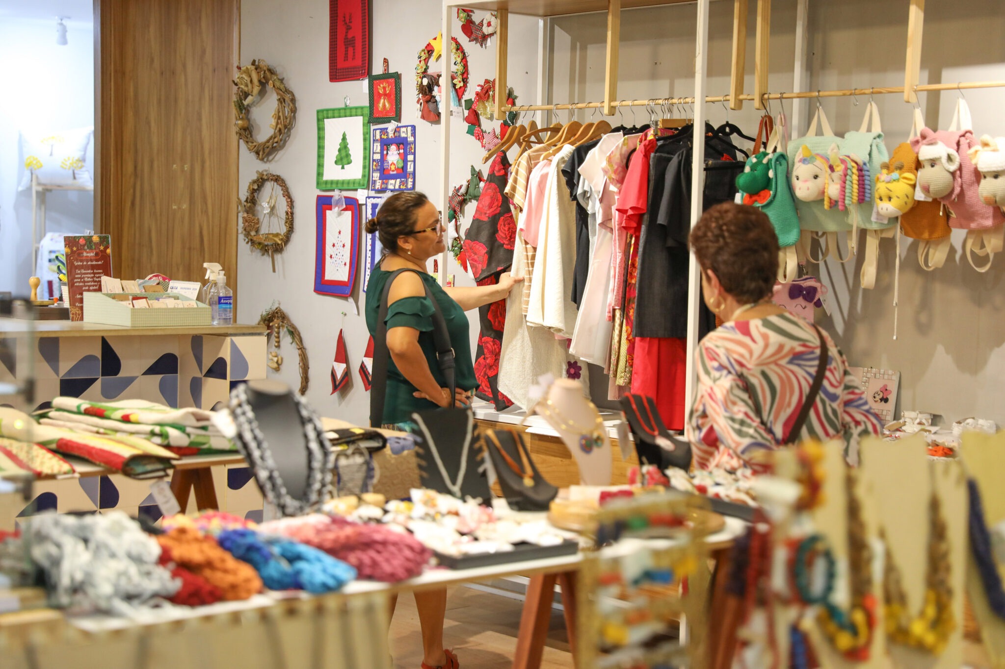 ARTESANATO BRASILIENSE | Artigos produzidos por profissionais da capital ganham espaço como opção de presente de Natal