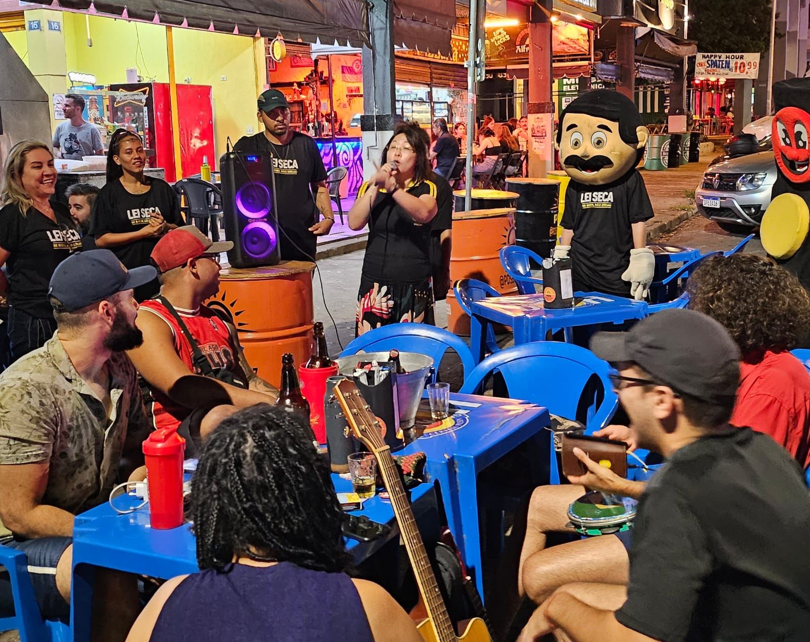 ROLÊ CONSCIENTE | Intervenções educativas em bares e restaurantes abordam riscos de beber e dirigir