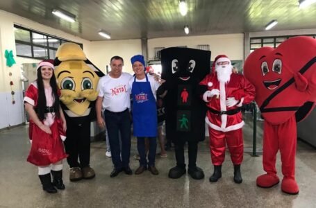 NOSSO NATAL | Detran-DF participa de ceia natalina do Restaurante Comunitário do Sol Nascente