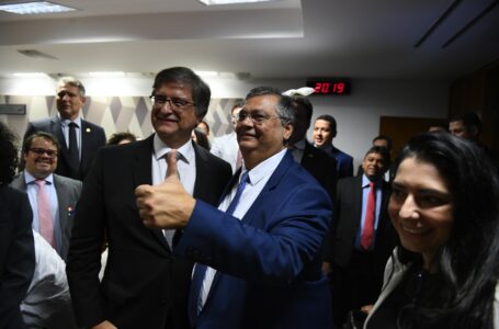 APÓS 10 HORAS DE SABATINA NA CCJ | Senado aprova indicação de Flávio Dino ao STF e Paulo Gonet para a PGR
